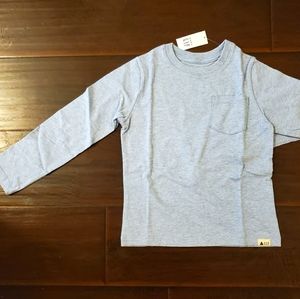 GAP boy's 5T long-sleeve pocket tee, blue. NWT